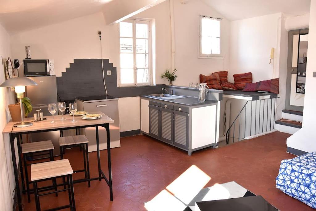 Lovely Flat In The Heart Of The Medieval Apartment Hyères